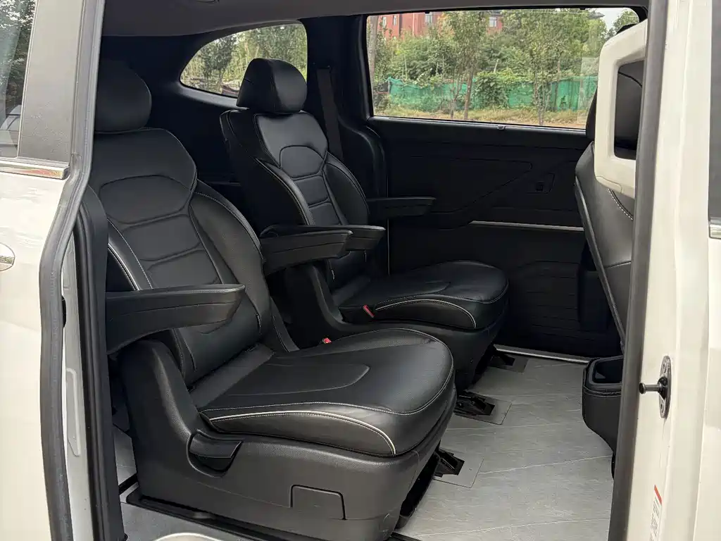 Hyundai Custo — фото 10