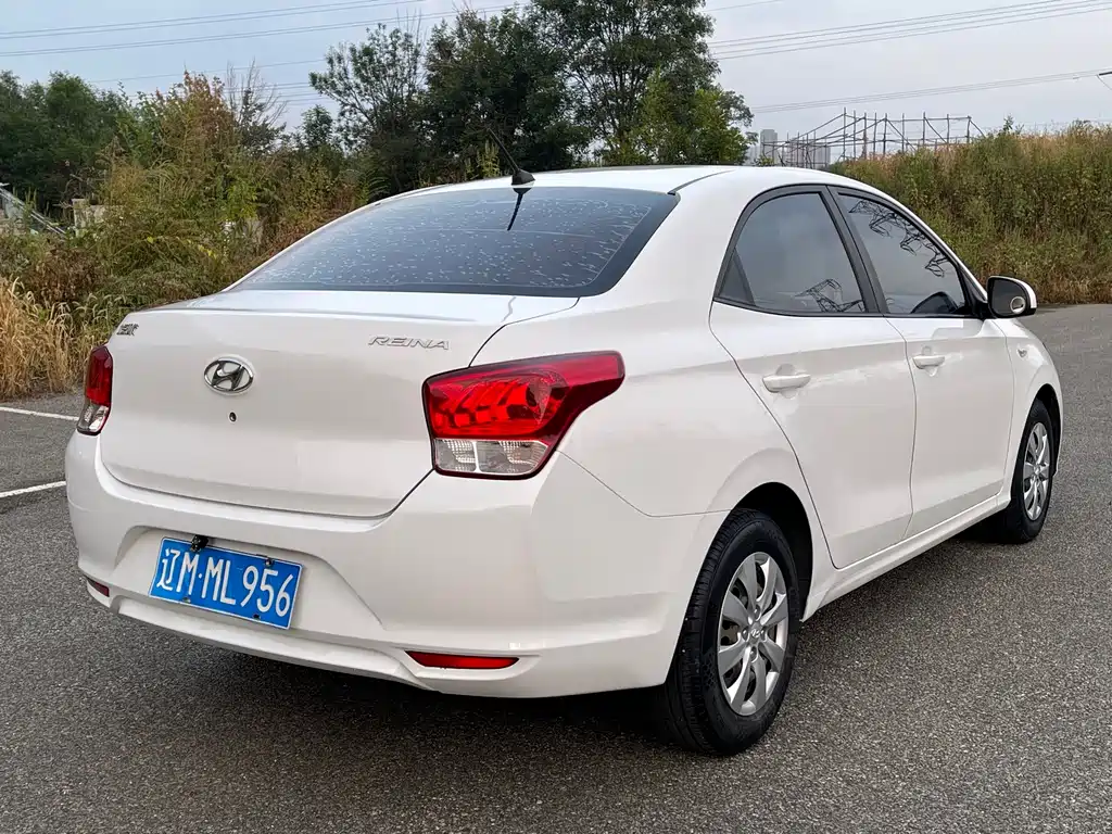 Hyundai Verna — фото 7