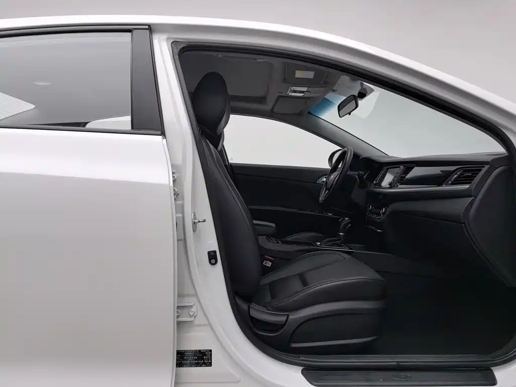 Hyundai Mistra — фото 23