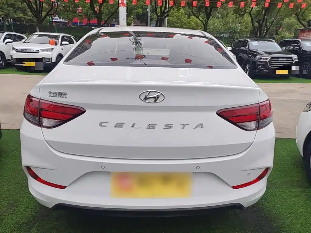 Hyundai Elantra — фото 6
