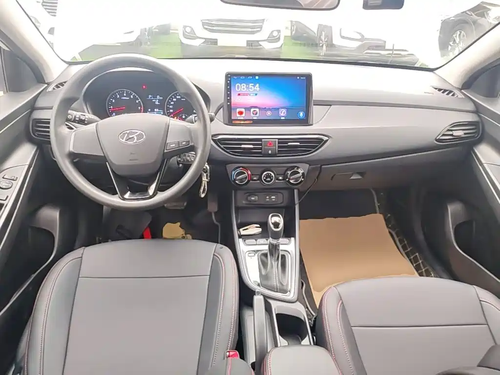 Hyundai Elantra — фото 10