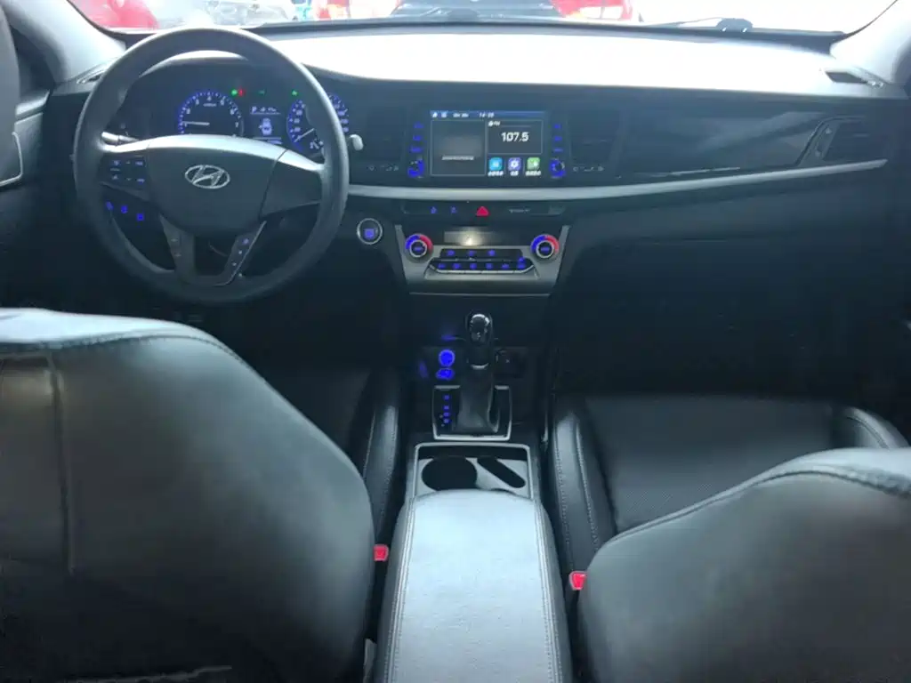 Hyundai Mistra — фото 10
