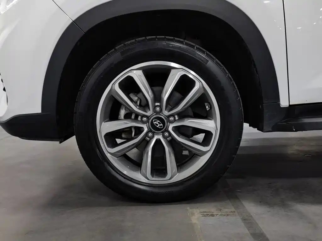 Hyundai ix35 — фото 17