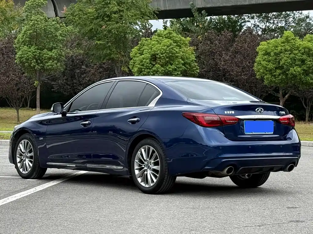 Infiniti Q50L — фото 4
