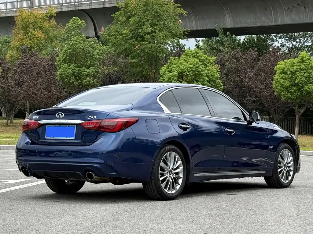 Infiniti Q50L — фото 6