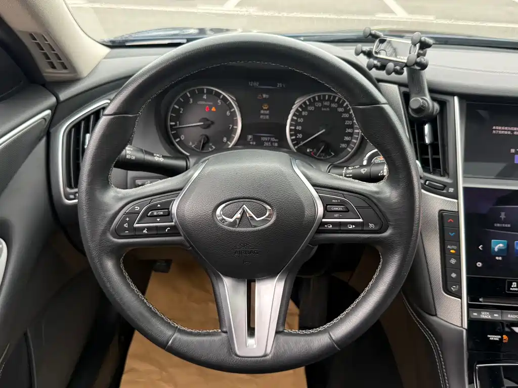 Infiniti Q50L — фото 10