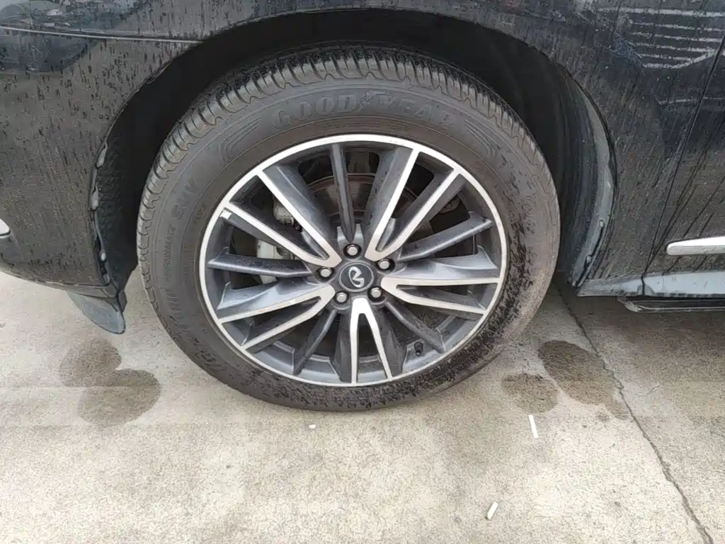 Infiniti QX60 (Import) — фото 23