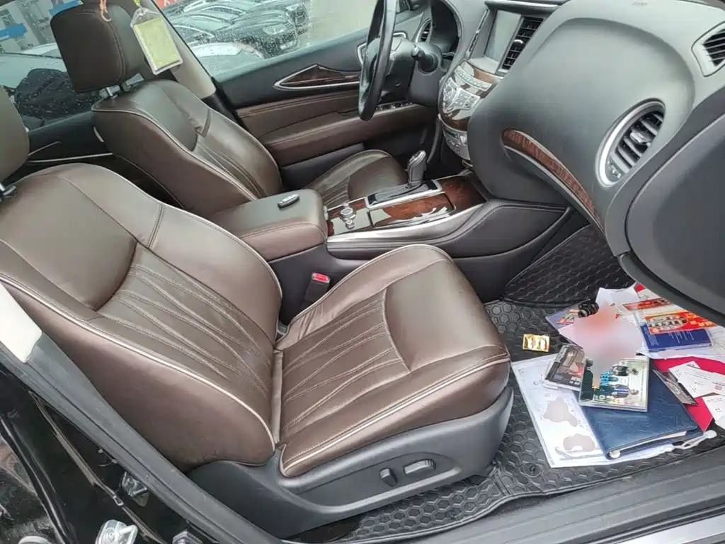 Infiniti QX60 (Import) — фото 25
