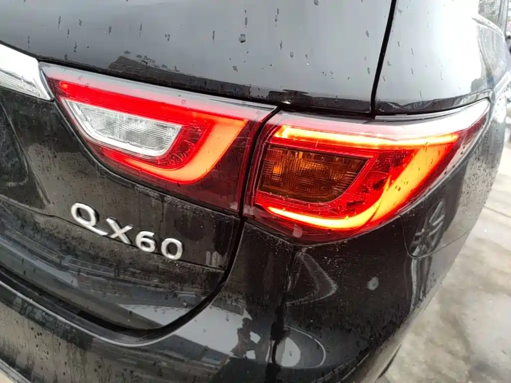 Infiniti QX60 (Import) — фото 8