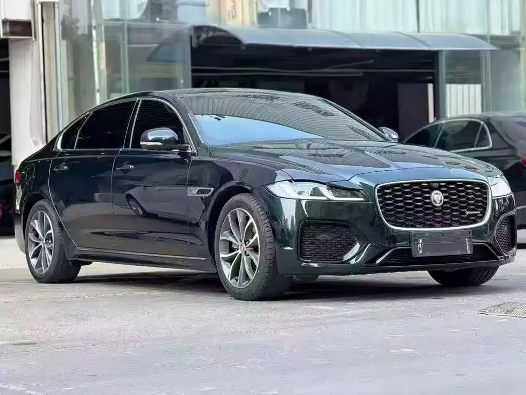Jaguar XFL — фото 3