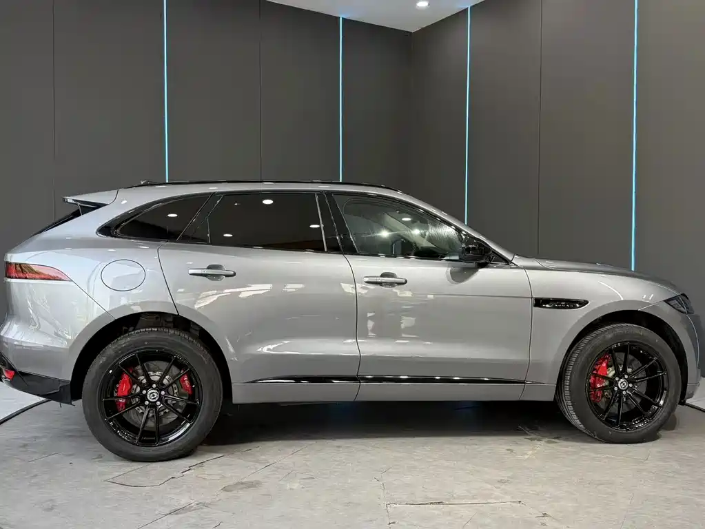 Jaguar F-PACE — фото 4