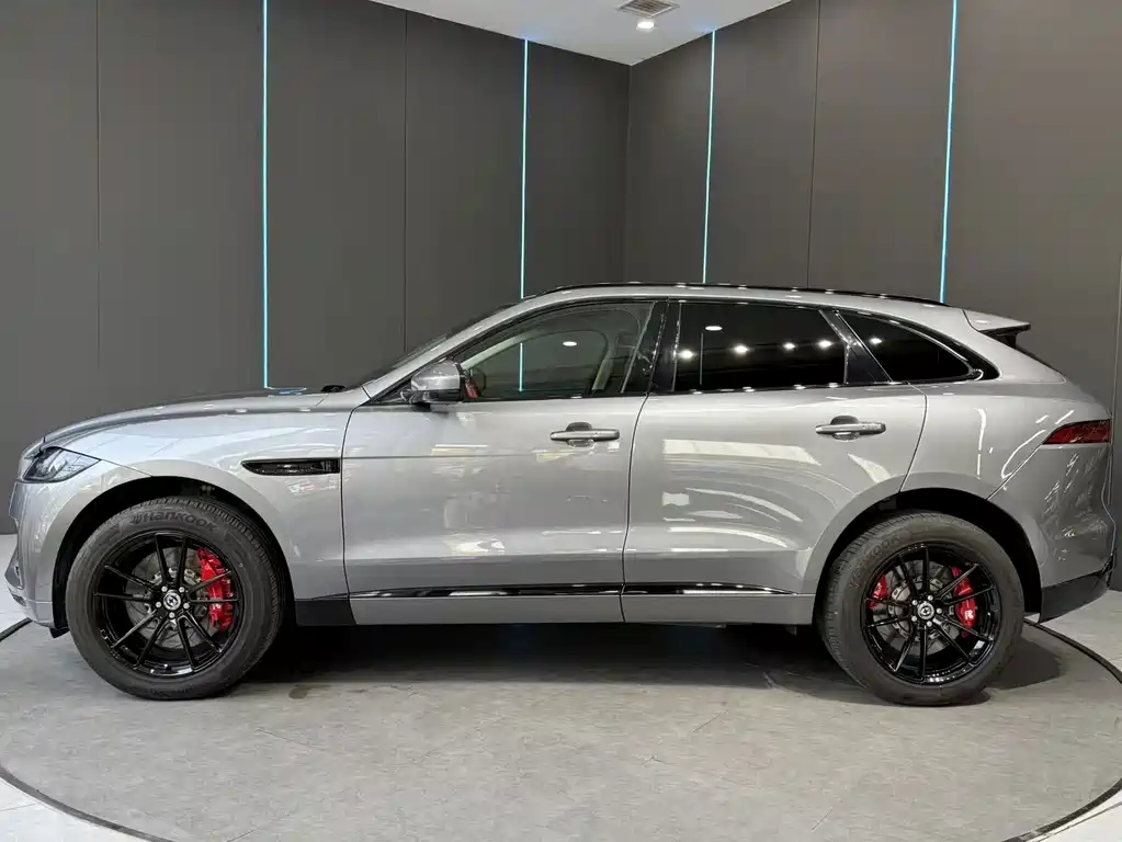 Jaguar F-PACE — фото 5