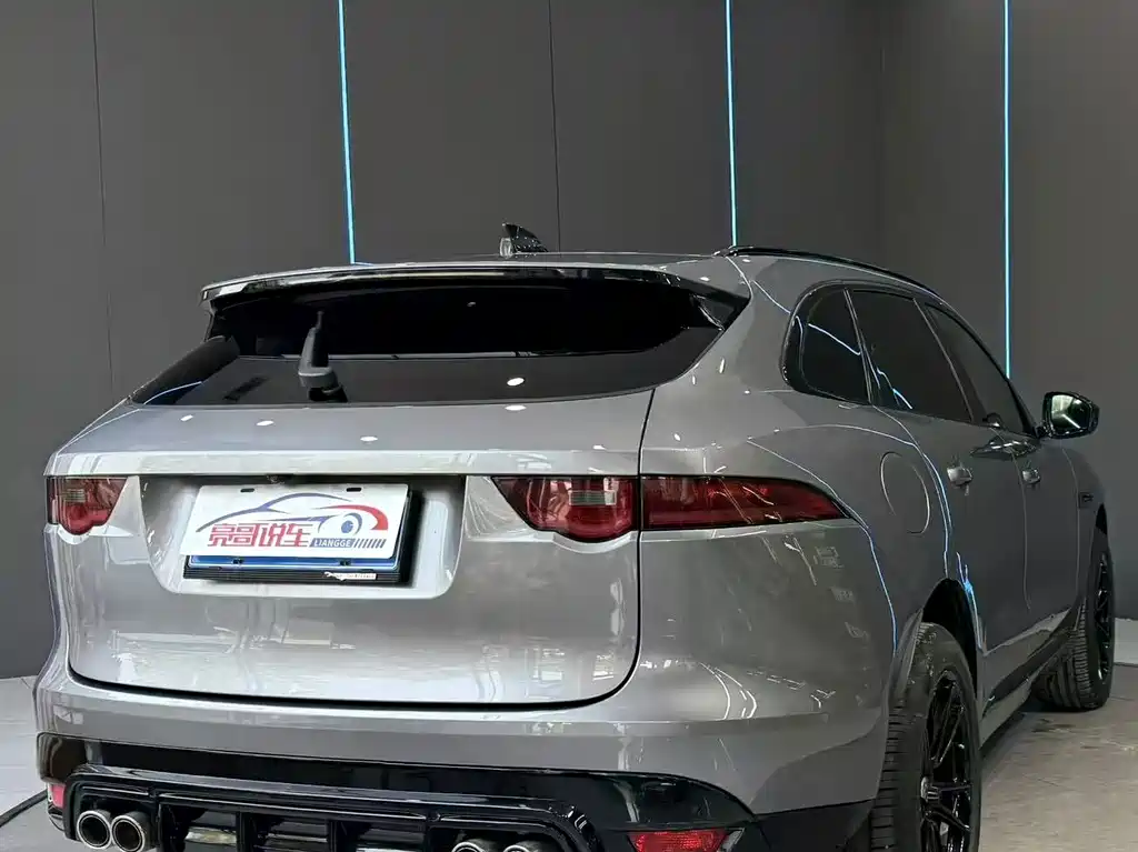 Jaguar F-PACE — фото 6