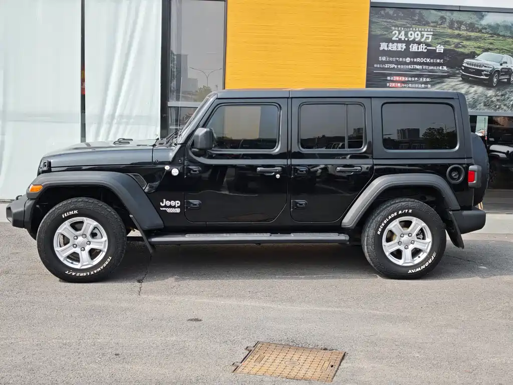 Jeep Wrangler — фото 2