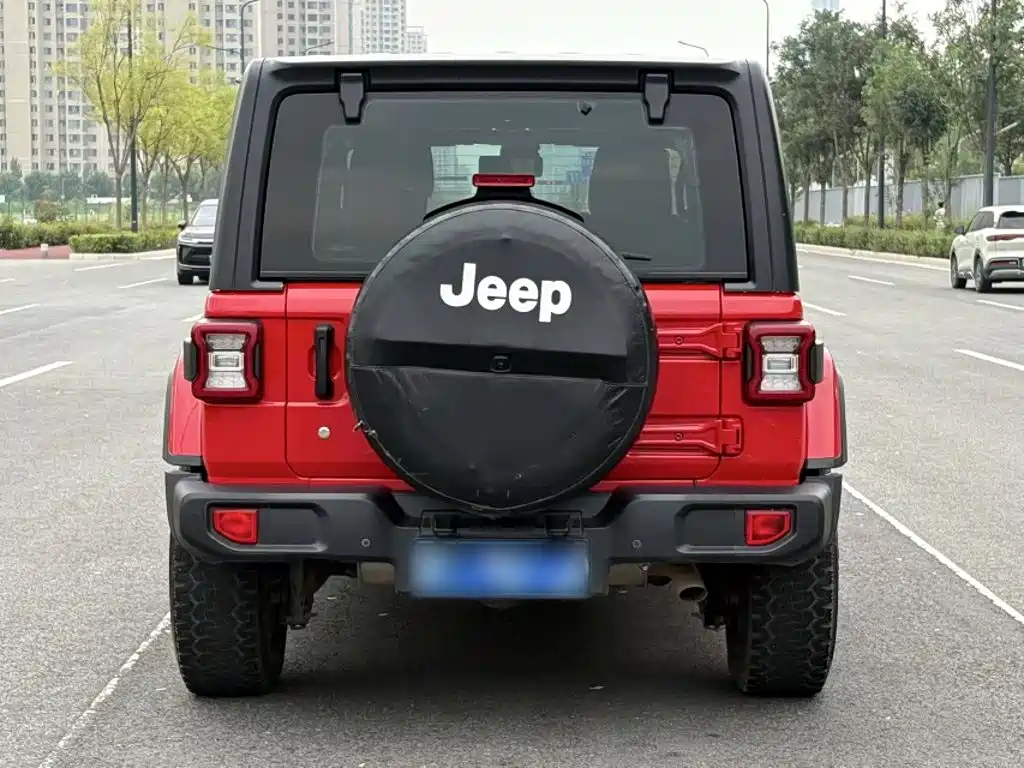 Jeep Wrangler — фото 5