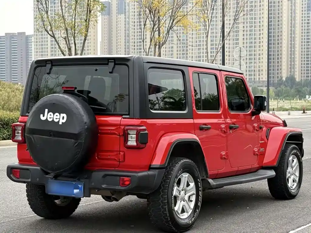 Jeep Wrangler — фото 6
