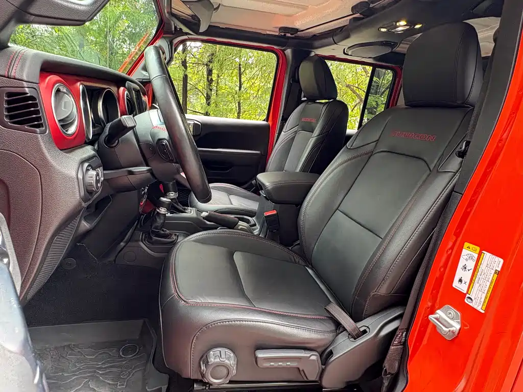 Jeep Wrangler — фото 8