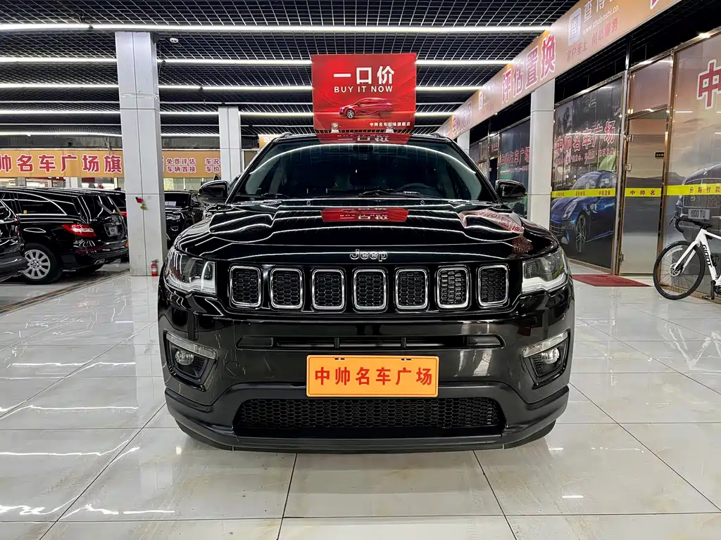 Jeep Compass — фото 2