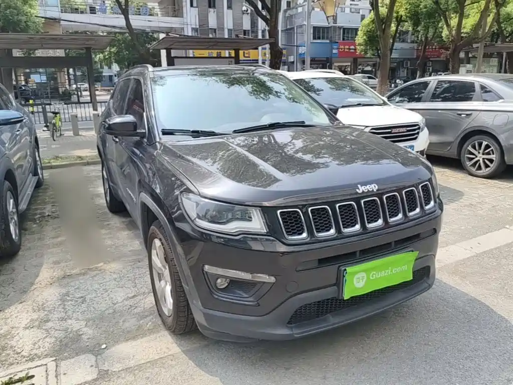 Jeep Compass — фото 4