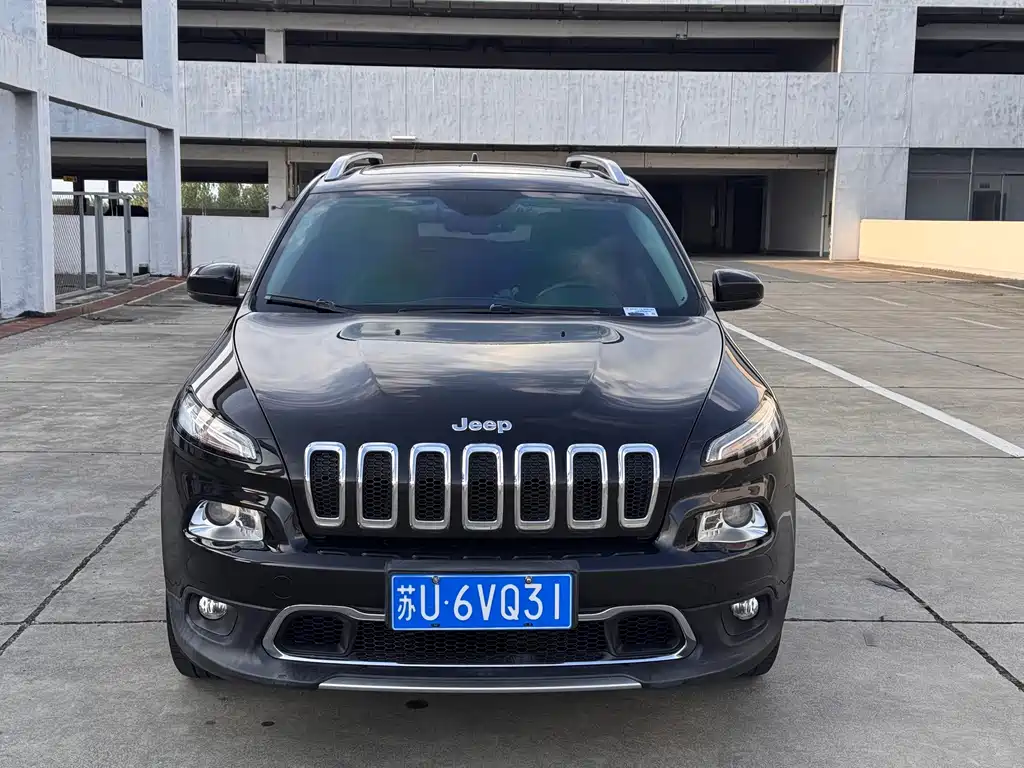 Jeep Cherokee — фото 2