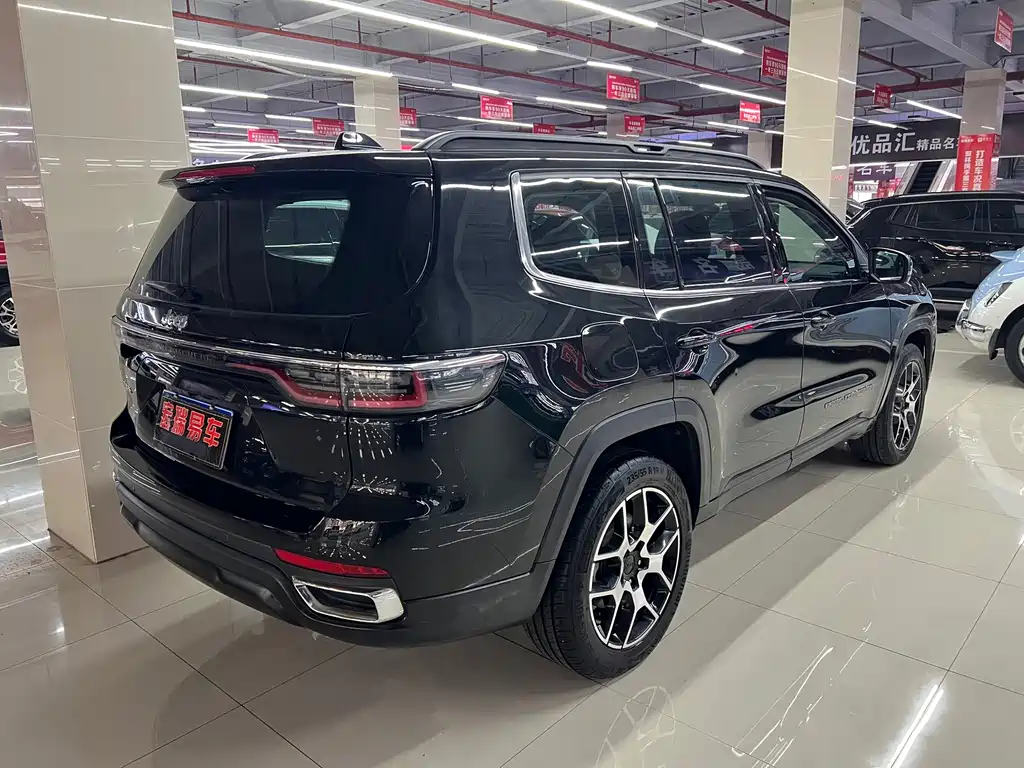 Jeep Grand Commander — фото 5