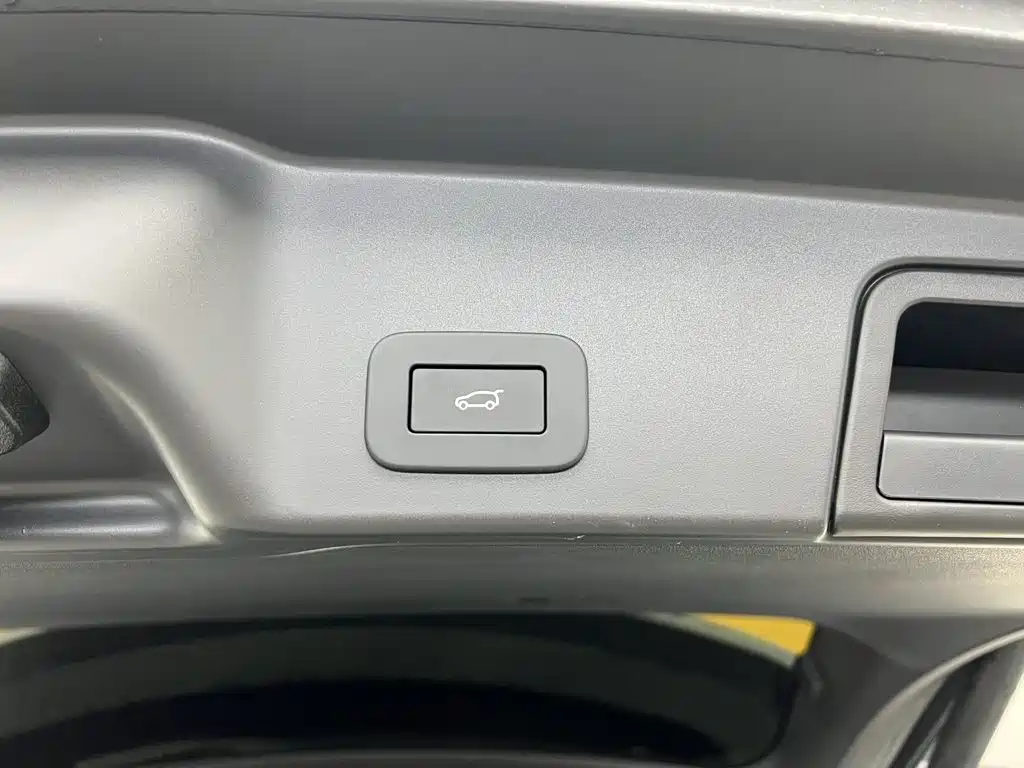 Land Rover Evoque — фото 30