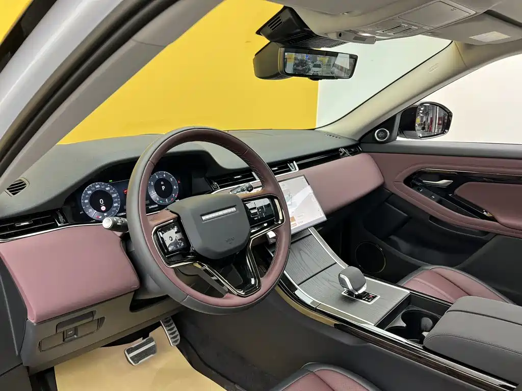 Land Rover Evoque — фото 38