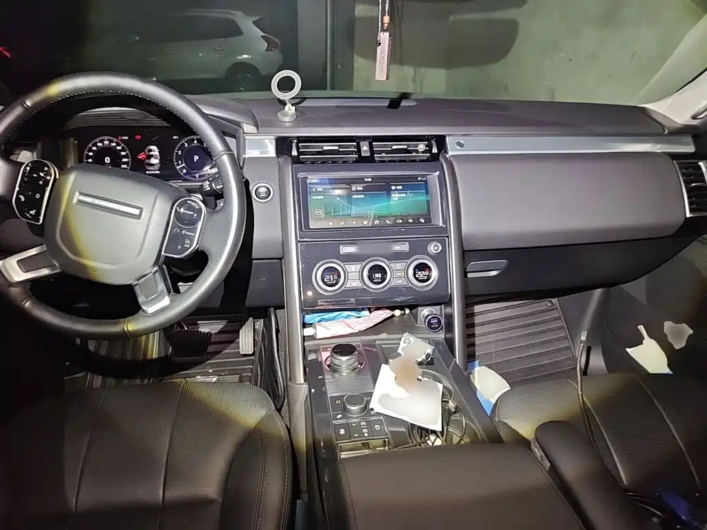 Land Rover Discovery — фото 10