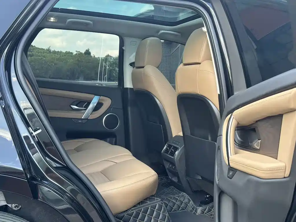 Land Rover Discovery Sport — фото 13