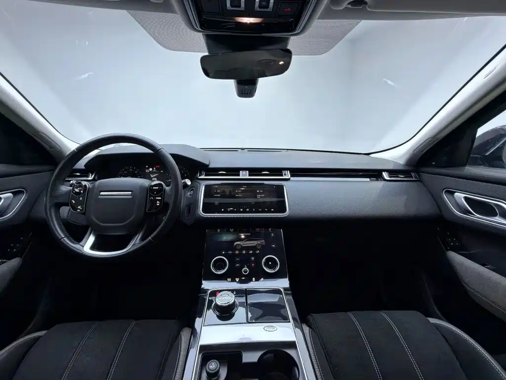 Land Rover Velar — фото 11