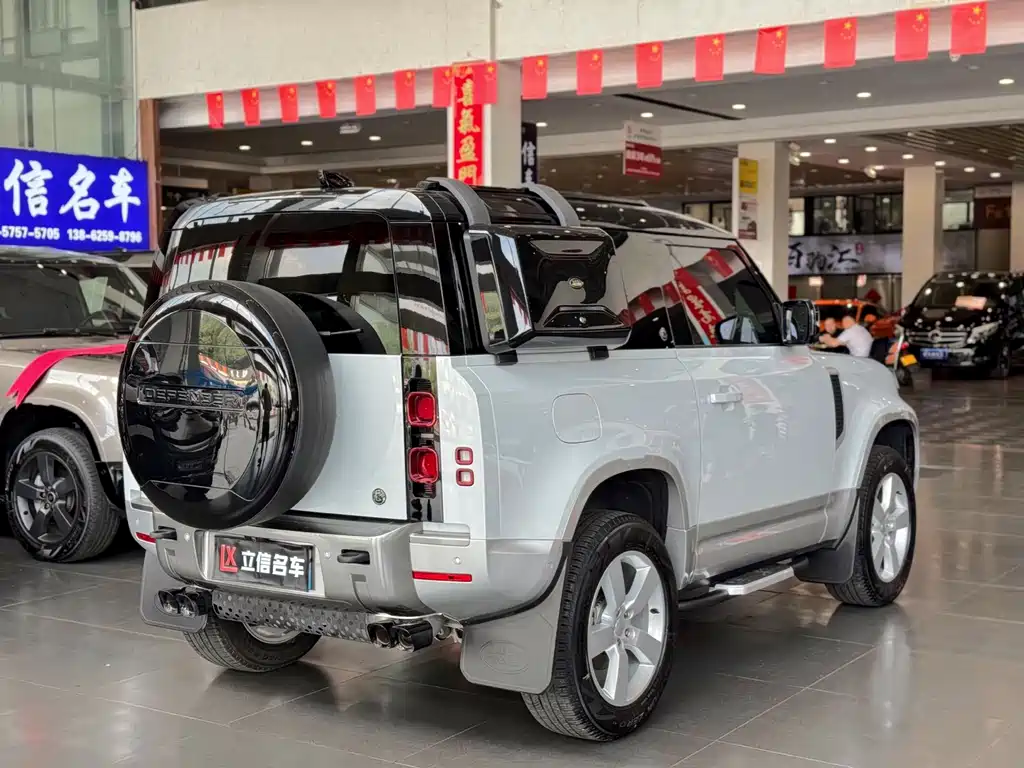 Land Rover Defender — фото 3
