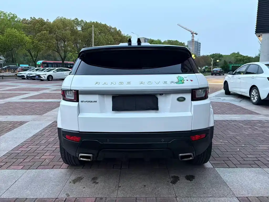 Land Rover Evoque — фото 15