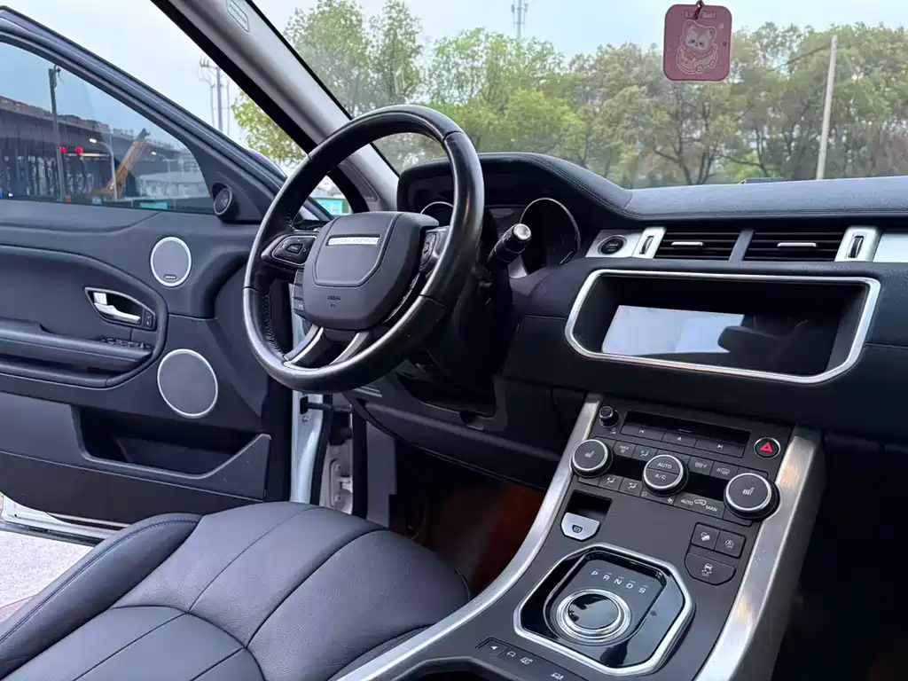 Land Rover Evoque — фото 8