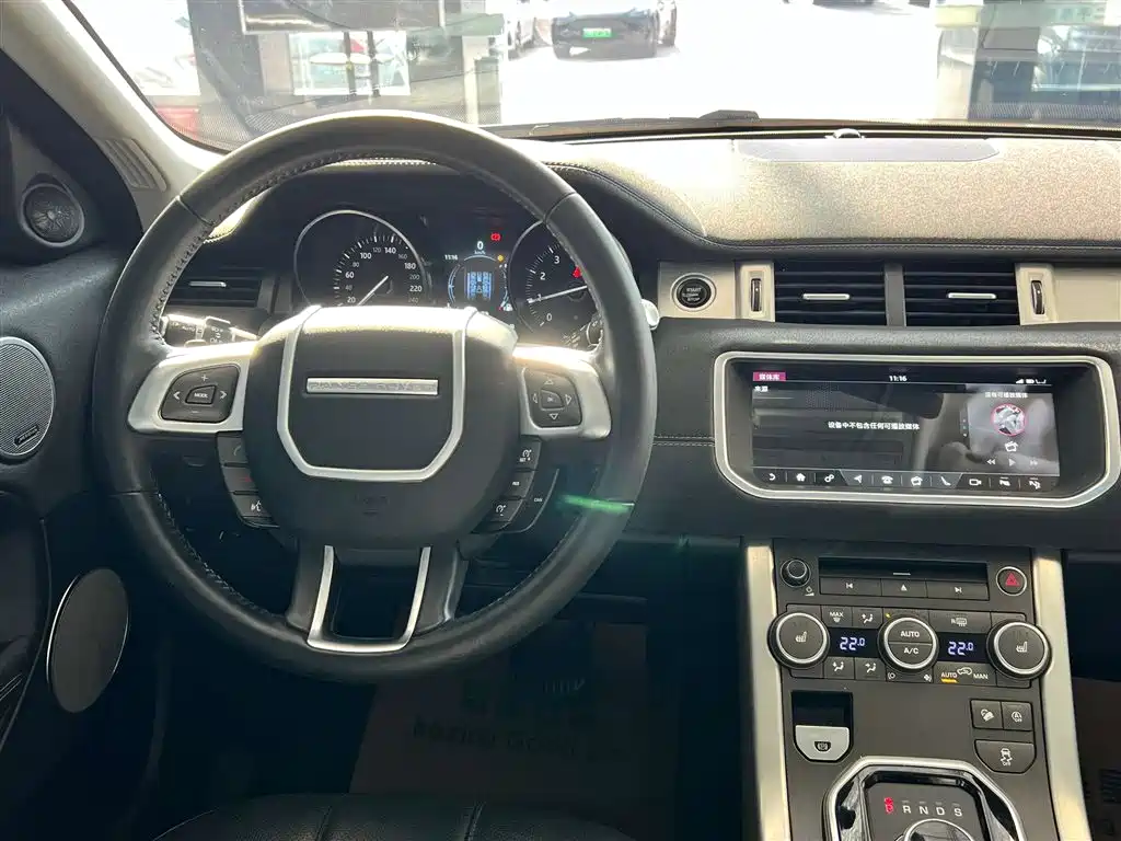 Land Rover Evoque — фото 23