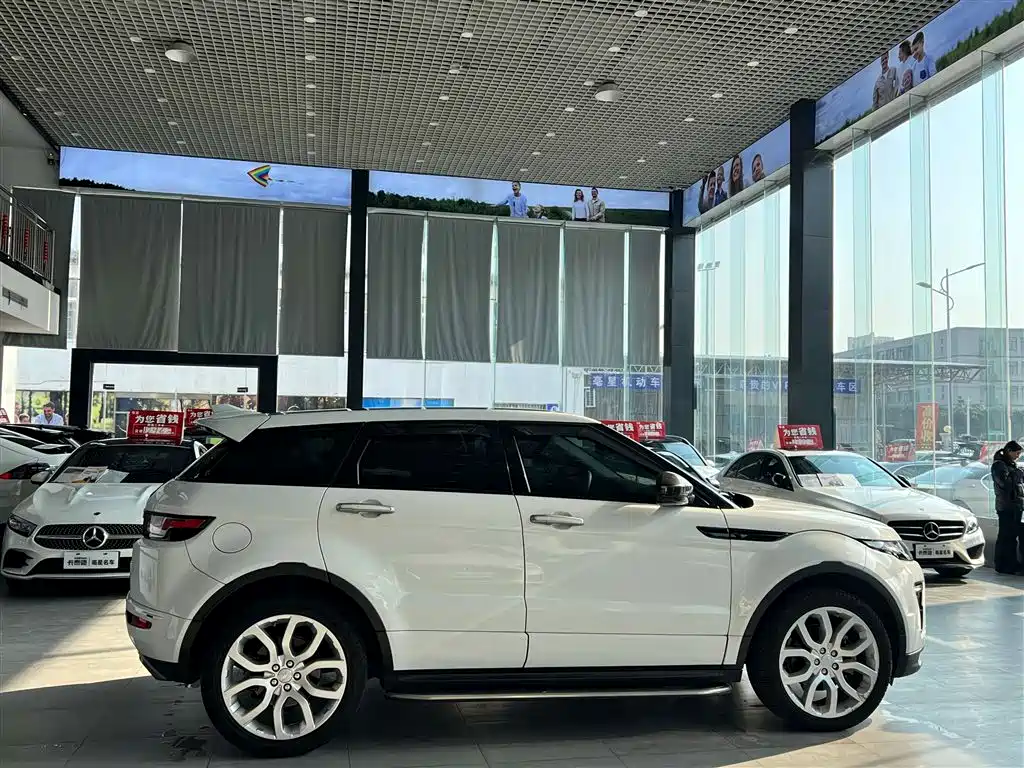 Land Rover Evoque — фото 4