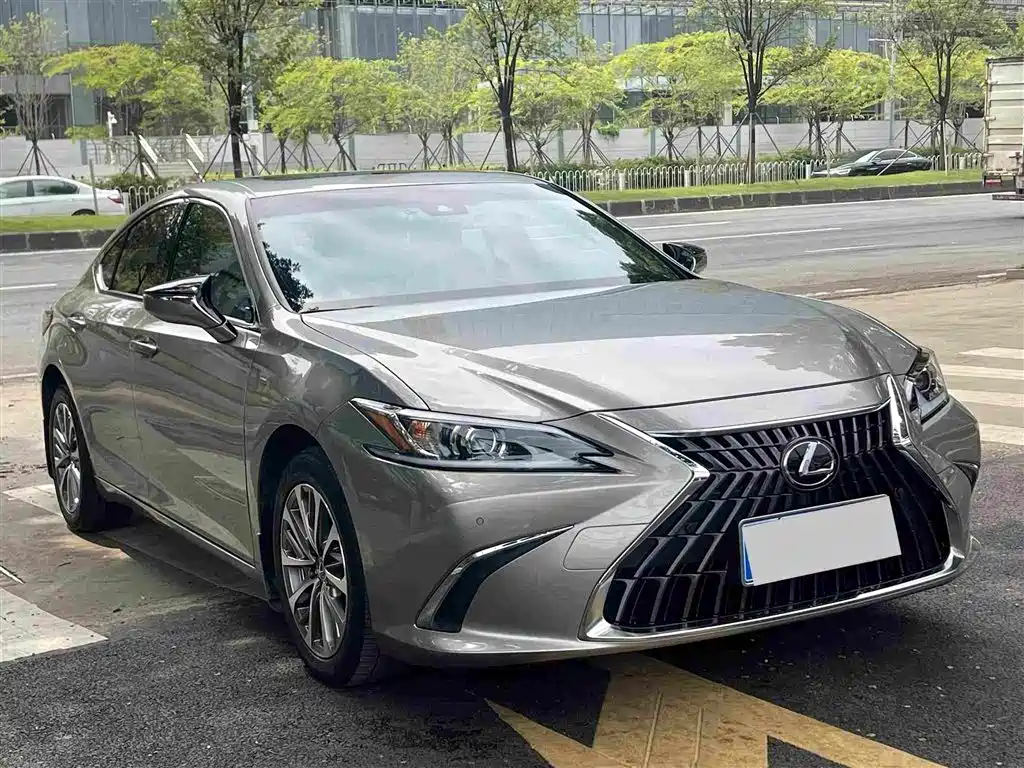 Lexus ES — фото 3