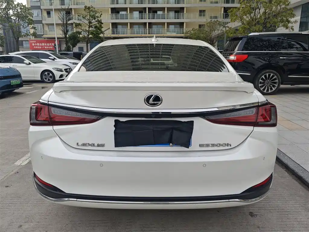 Lexus ES — фото 4