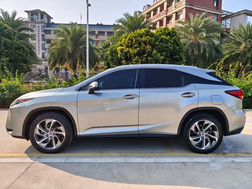 Lexus RX — фото 3