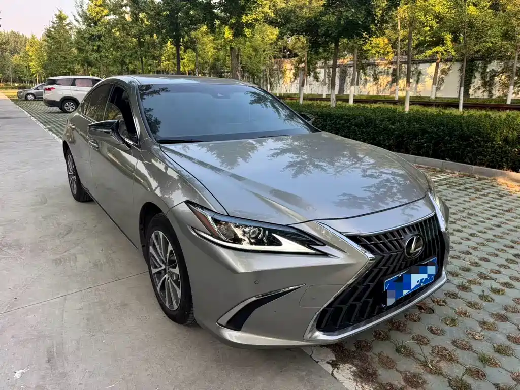 Lexus ES — фото 3