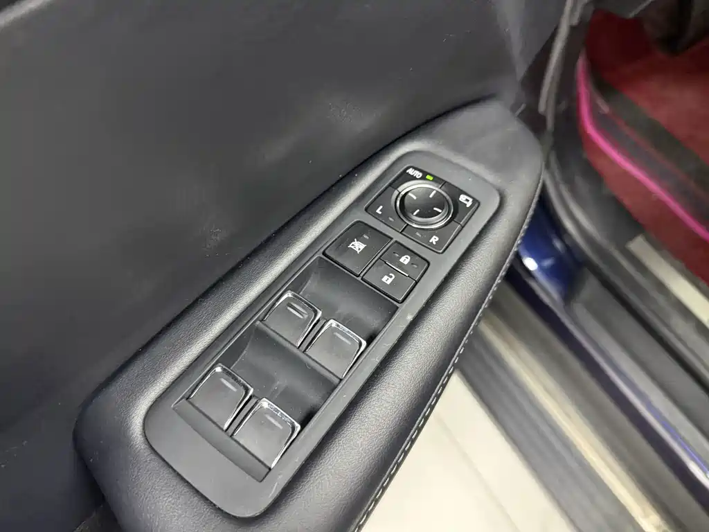 Lexus RX — фото 10