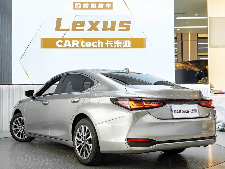 Lexus ES — фото 6