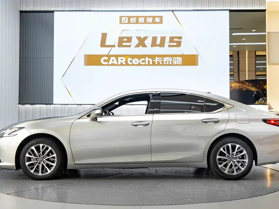 Lexus ES — фото 3