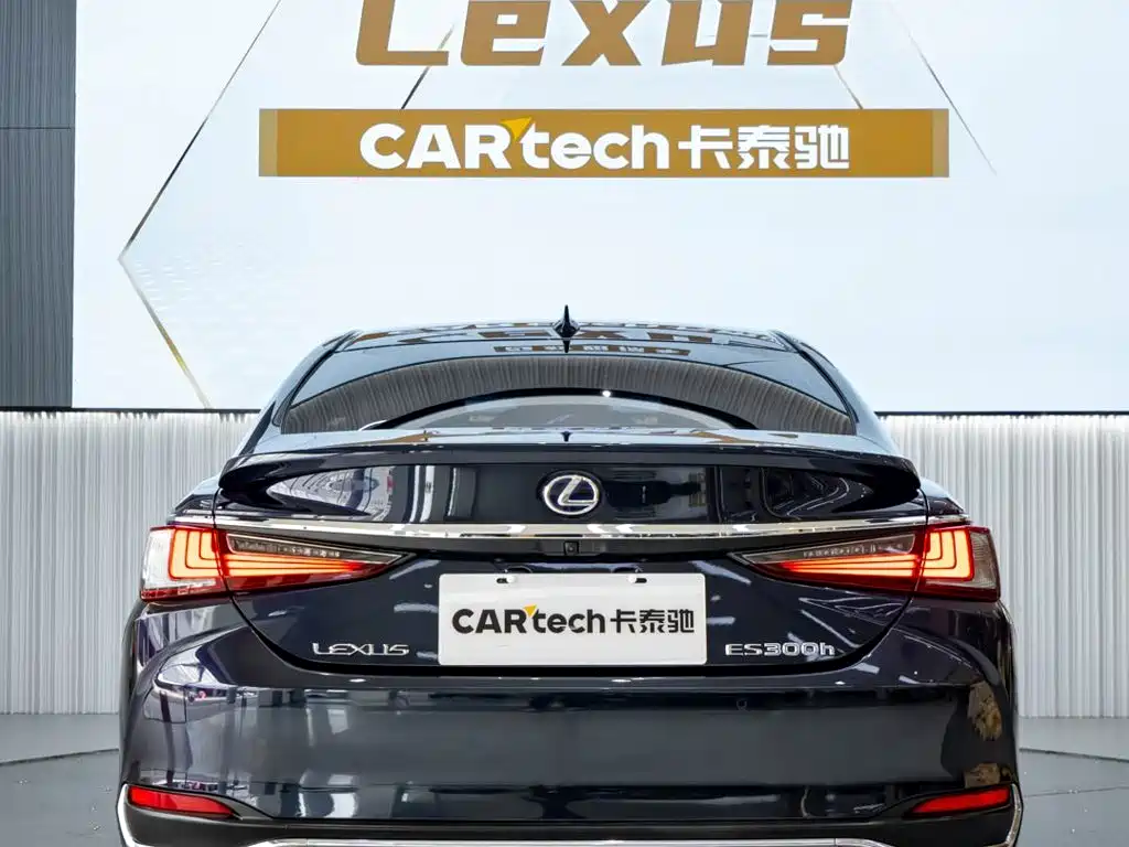 Lexus ES — фото 5
