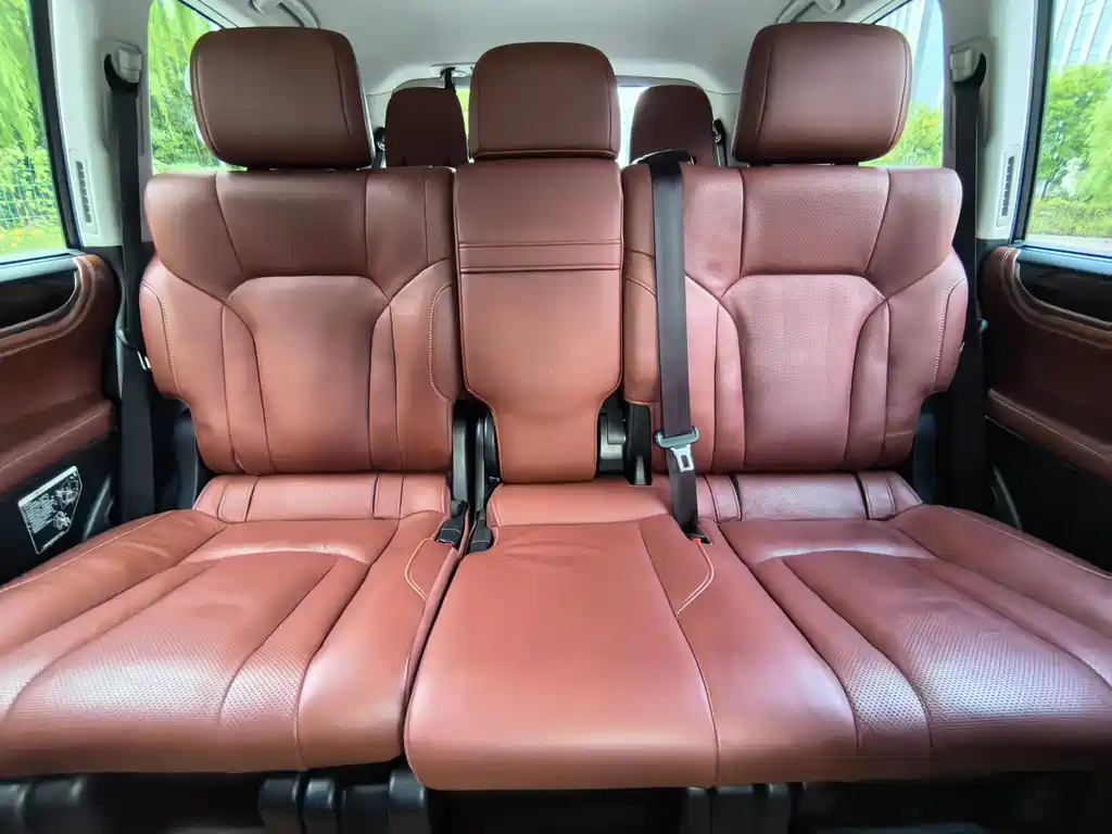 Lexus LX — фото 21