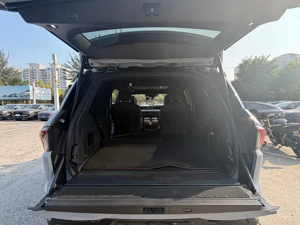 Lincoln Navigator — фото 14