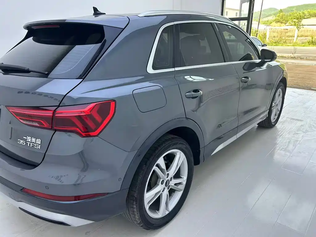 Audi Q3 — фото 5