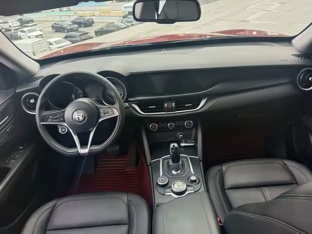 Alfa Romeo Stelvio — фото 11