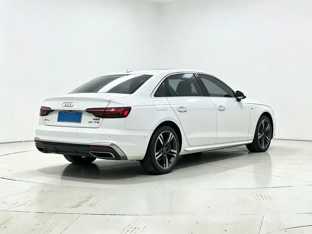 Audi A4L — фото 5