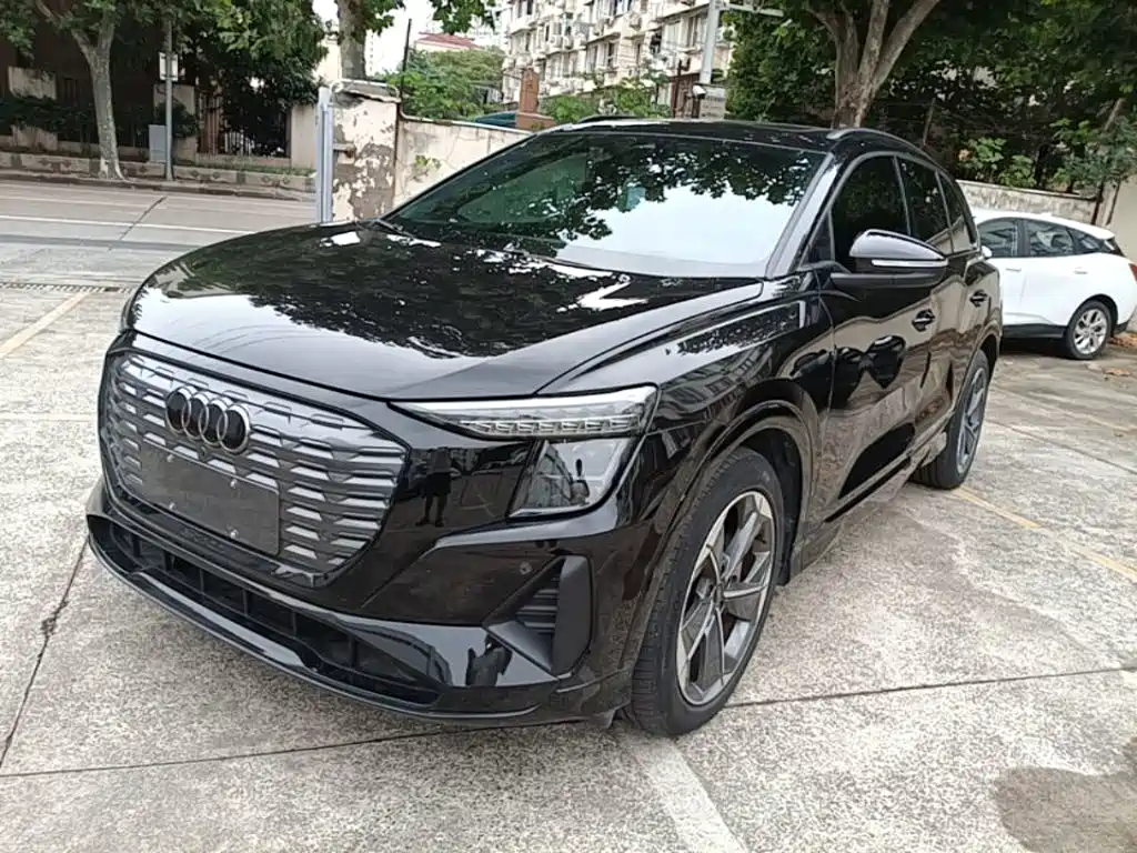 Audi Q5 e-tron — фото 2