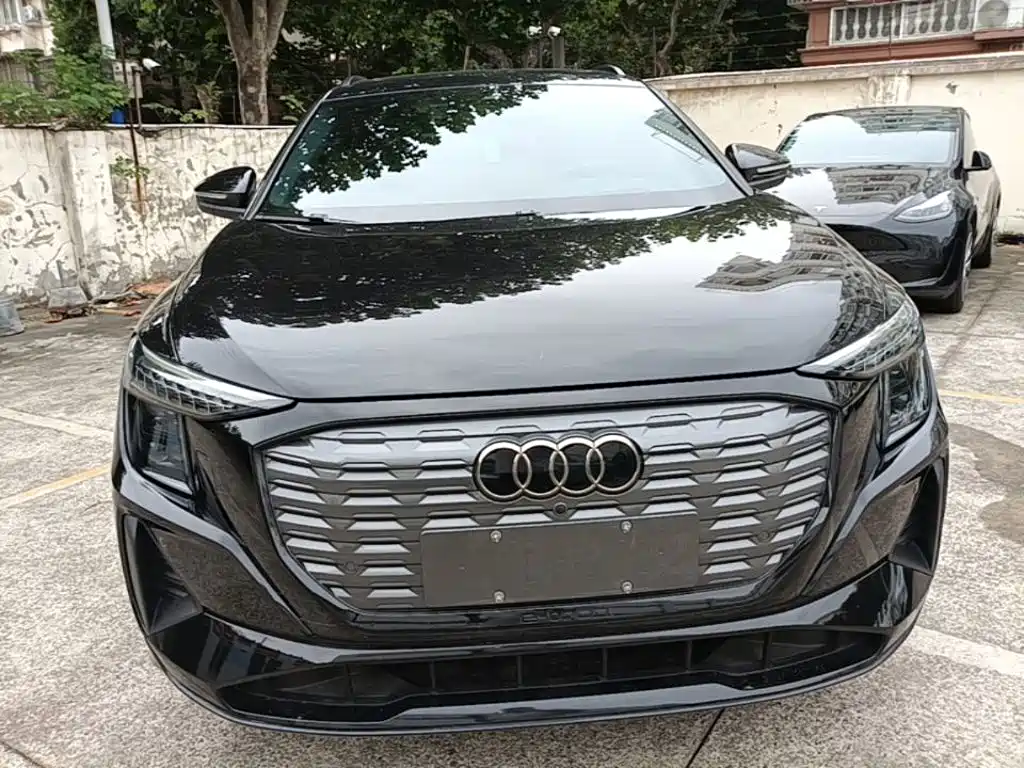 Audi Q5 e-tron — фото 3